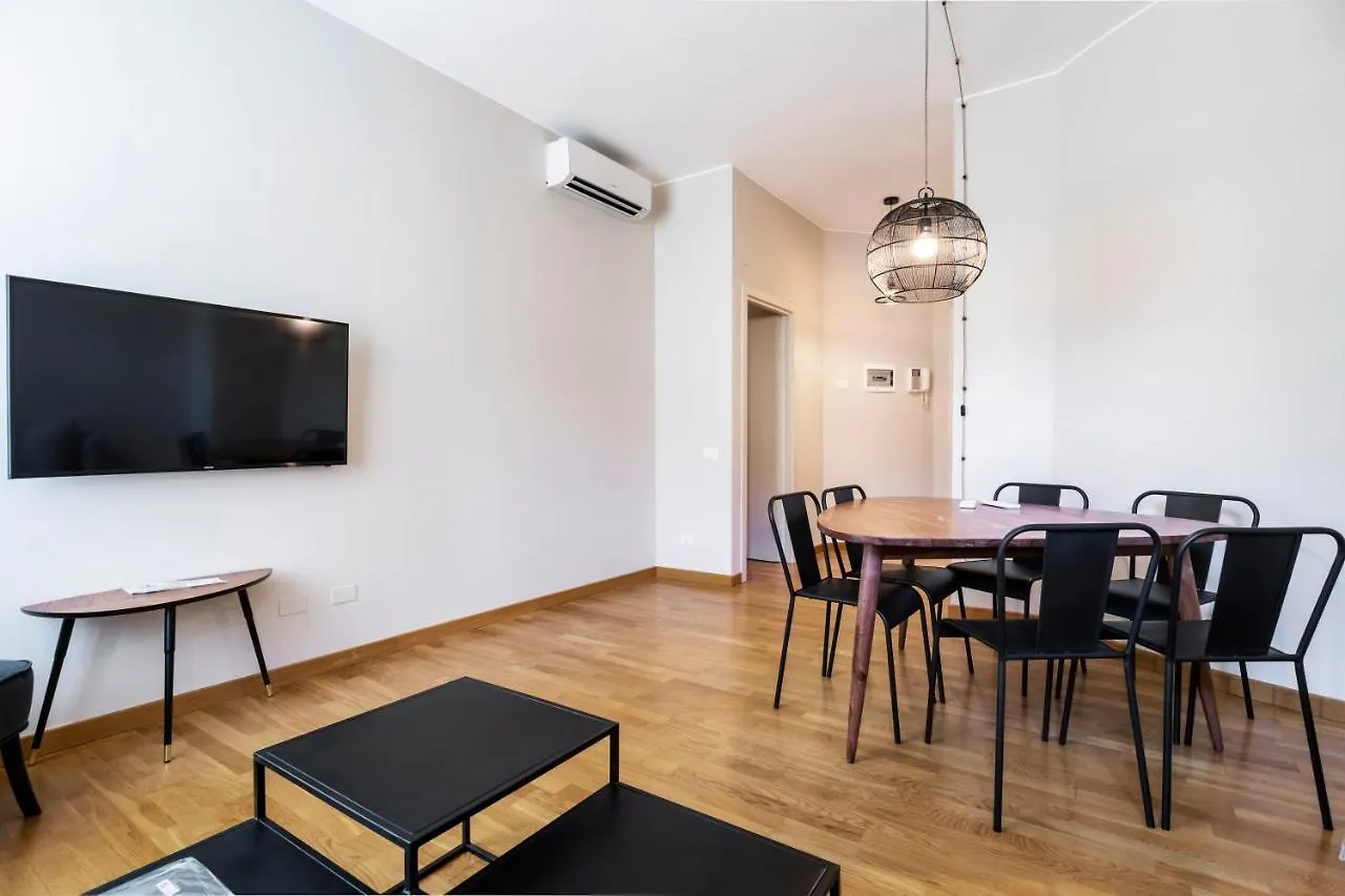 Apartament Residenza Cornaggia Mediolan Włochy