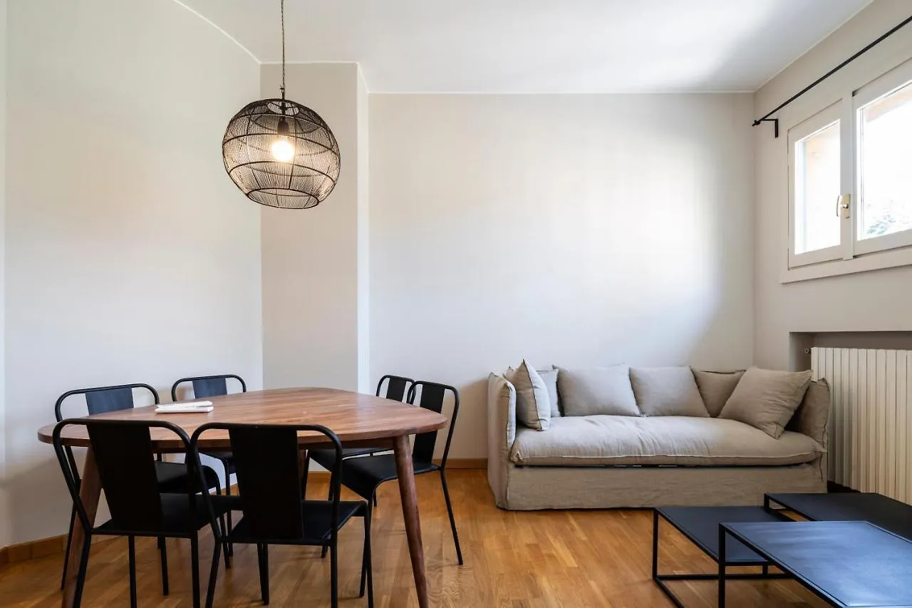 Apartament Residenza Cornaggia Mediolan
