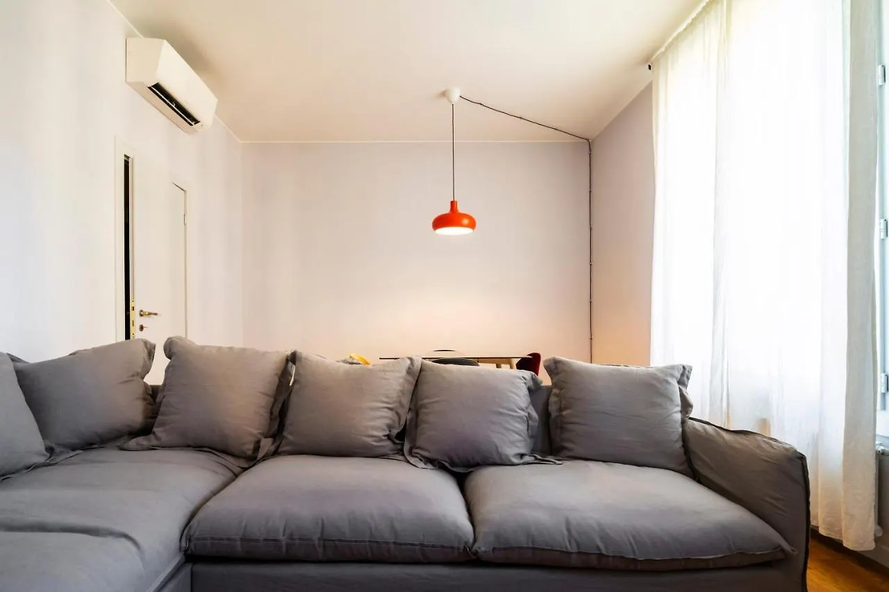 Apartament Residenza Cornaggia Mediolan Włochy