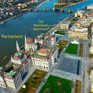 Riverbank At Parliament Budapeszt